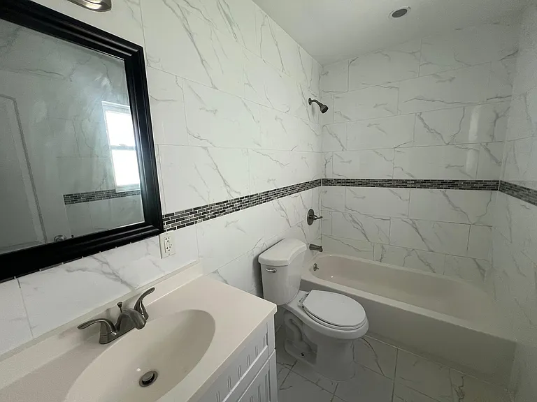 14421 Lakewood Ave #1 — Photo 13