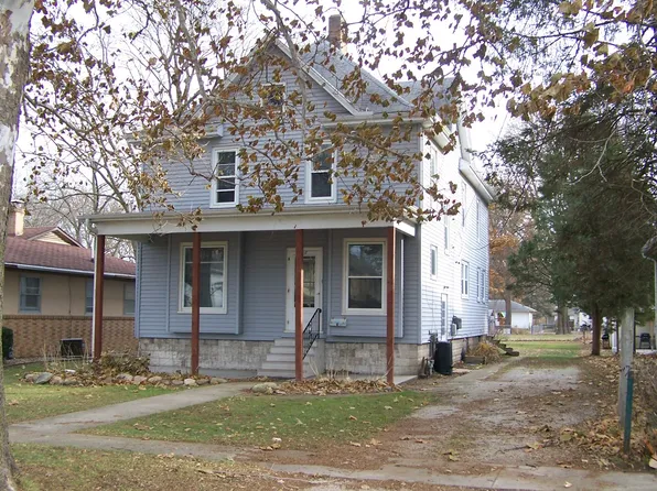 517 S 3rd St, Fairbury, IL 61739