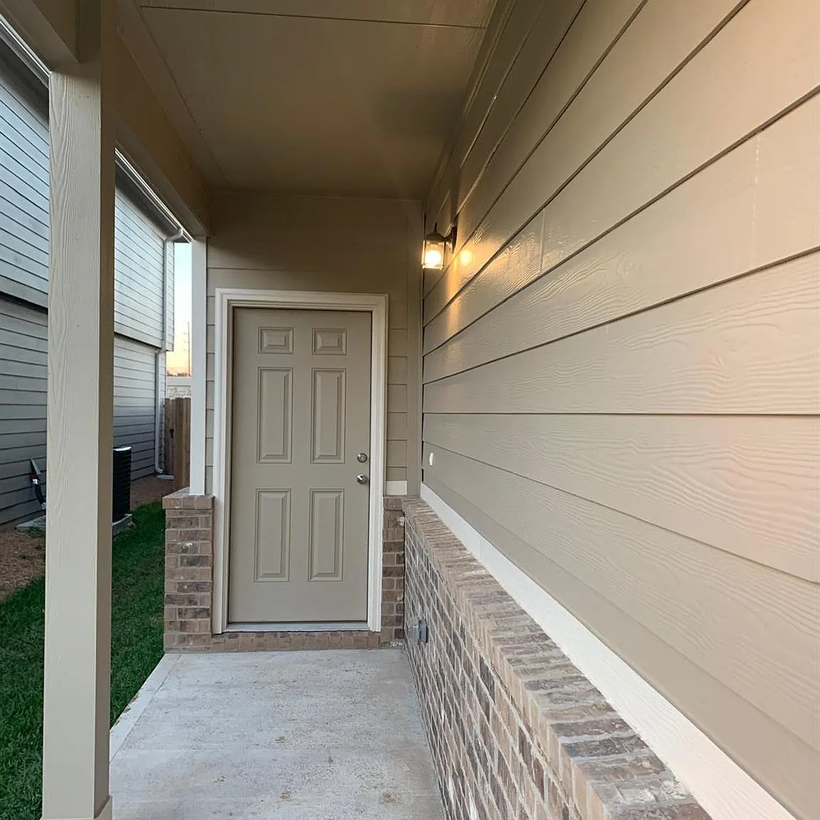 4 bed, 2.5 bath, $2,250 — Photo 1