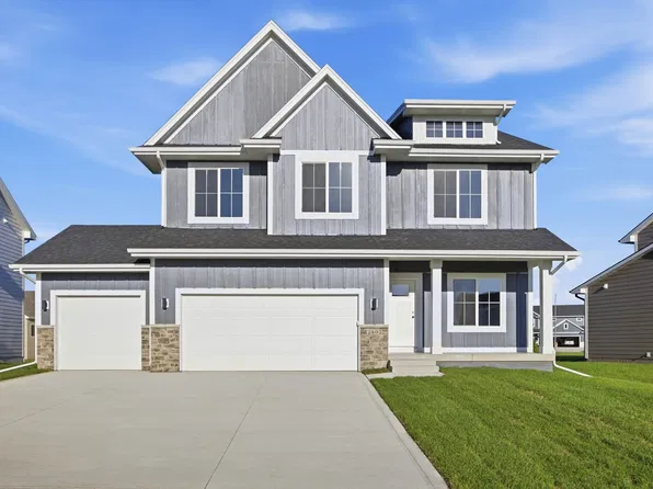 2402 NW 29th St, Ankeny, IA 50023