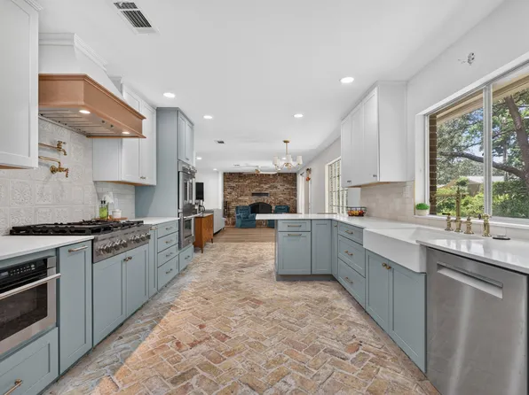 604 Merioneth Dr NE, Fort Walton Beach, FL 32547