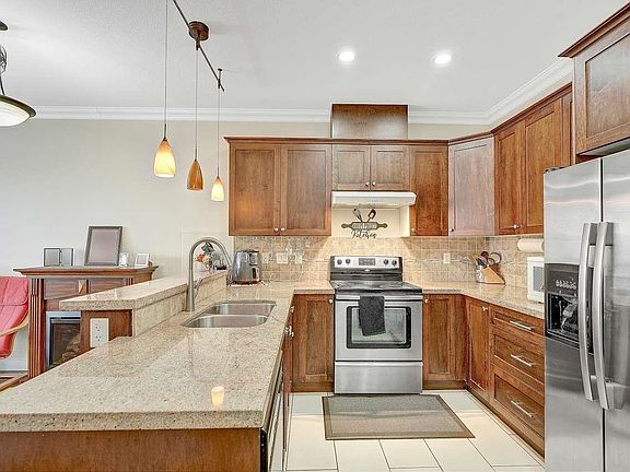 4th image of 14333 104th Ave #316