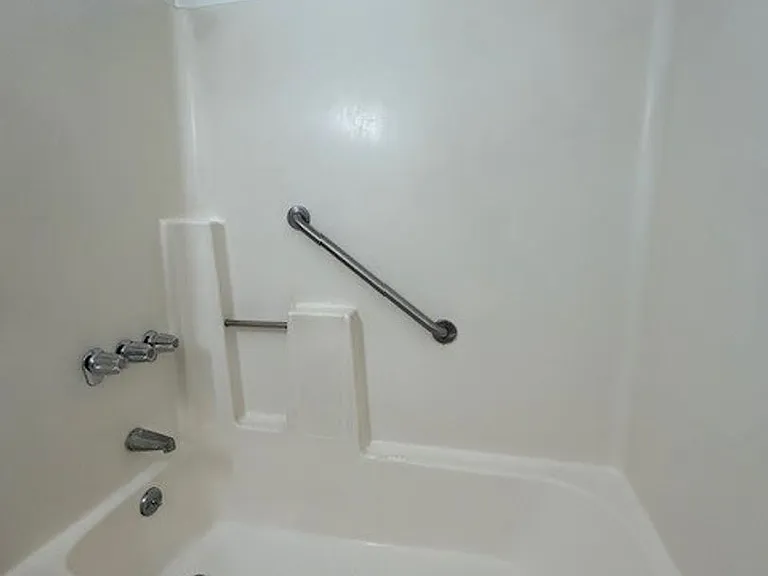 117 Tewksbury Ave #6 — Photo 10