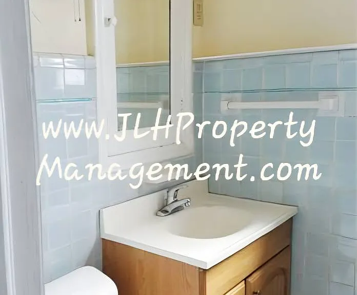 624 W Stephenson St #3 — Photo 10