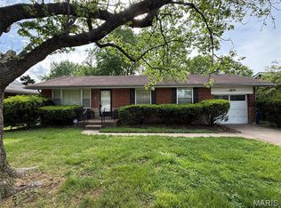 325 Rand Dr, Saint Louis, MO 63135