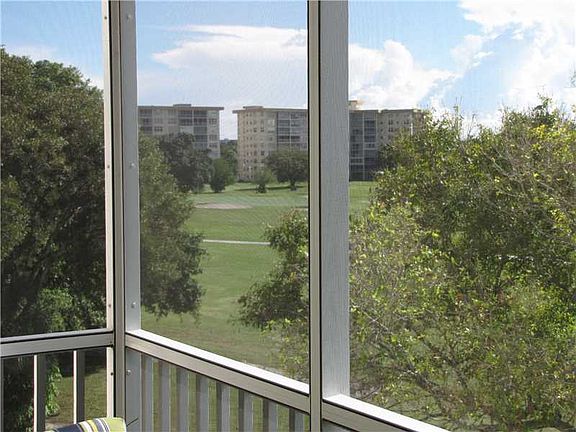 4th image of 2950 N Palm Aire Dr APT 406