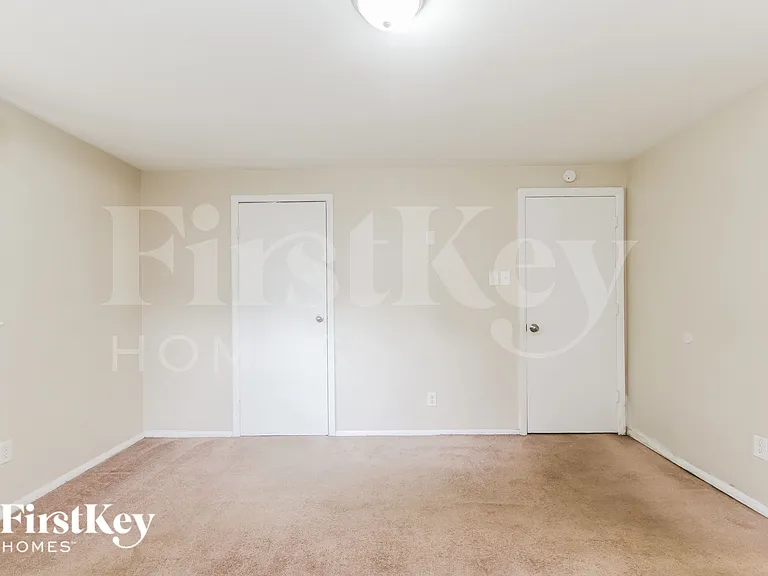 1733 Alimingo Dr — Photo 8