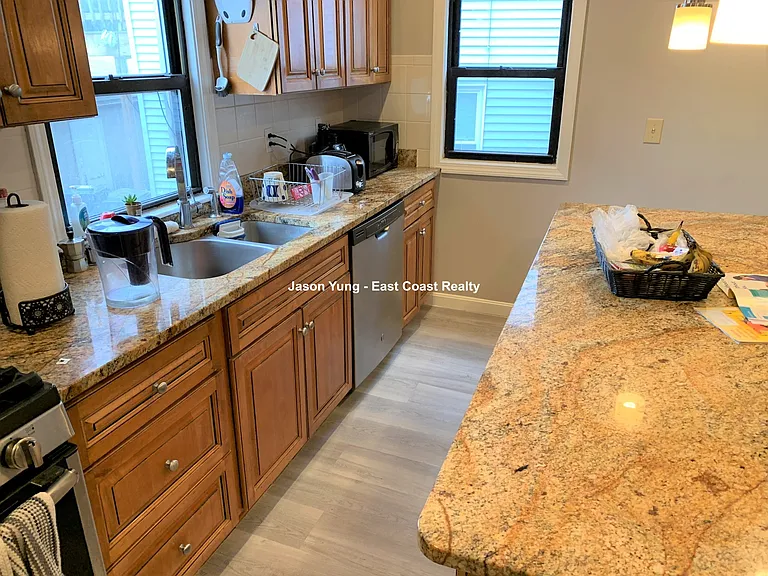 117 Glenville Ave — Photo 7