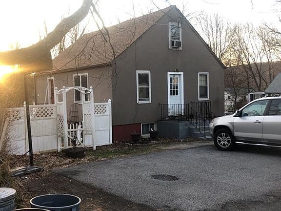 3rd image of 15 Heathcote Rd