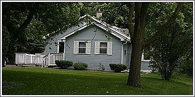2nd image of 215 Lawn St