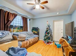 6211 26th St APT 3, Berwyn, IL 60402