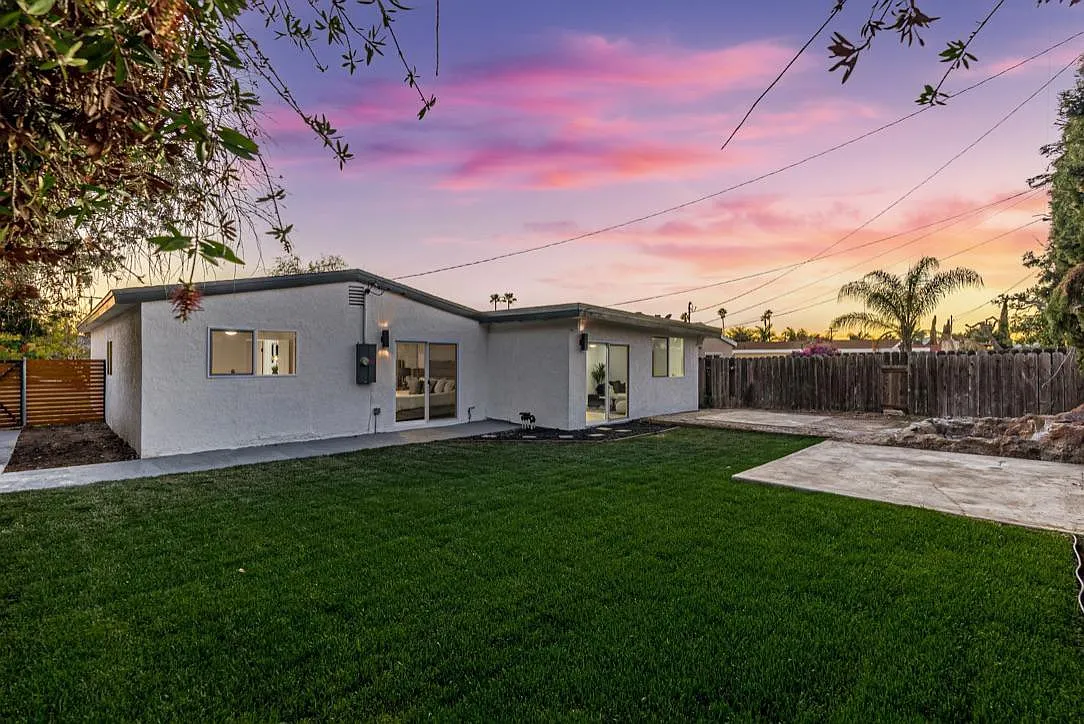 4870 Aberdeen St — Photo 1