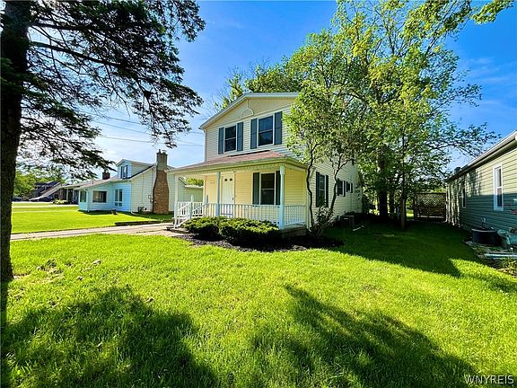 2nd image of 2554 Niagara Rd