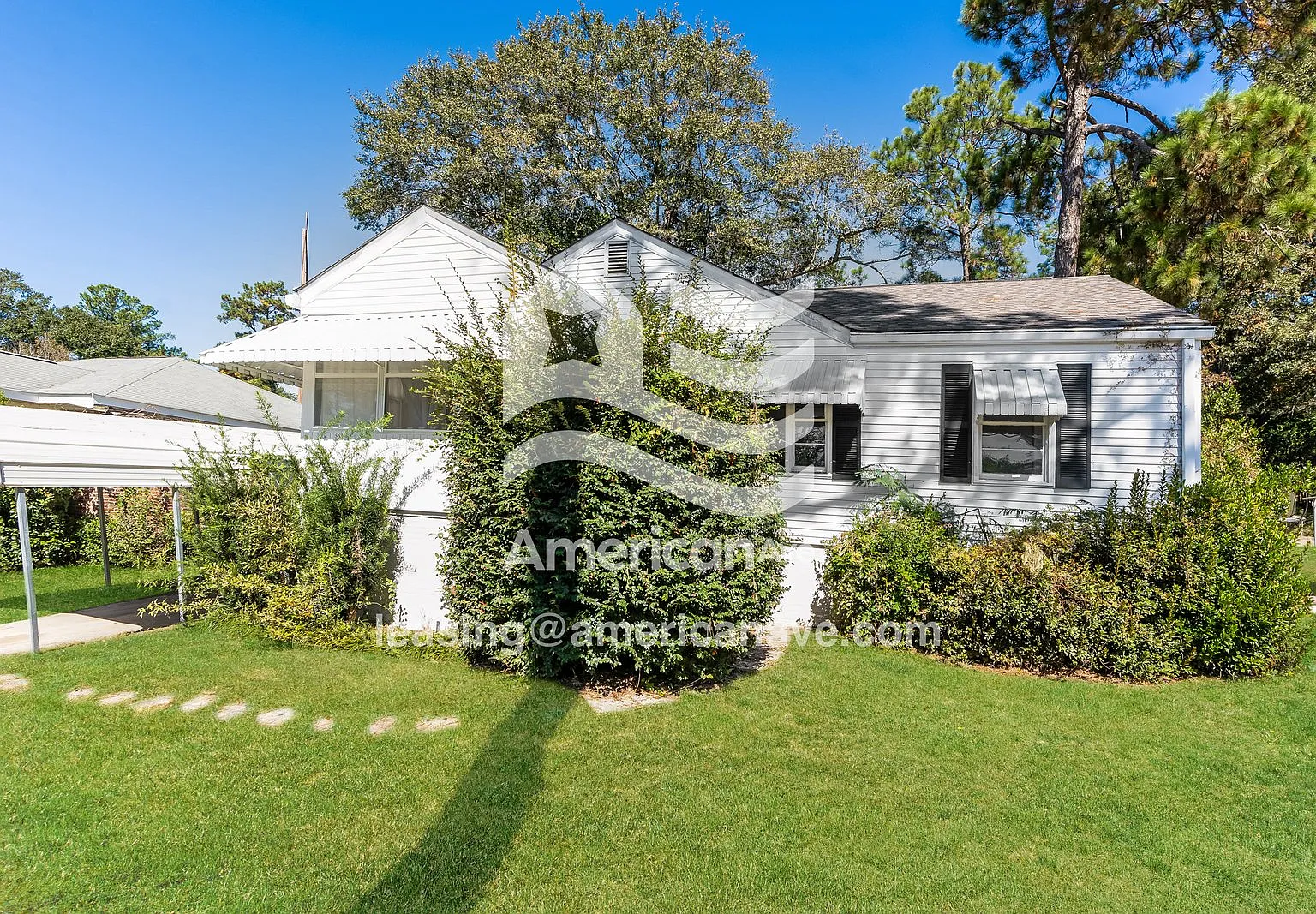 2 bed, 1.0 bath, 999 sqft, $1,320 — Photo 1