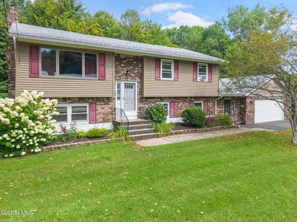 242 Burdick Road, Gloversville, NY 12078