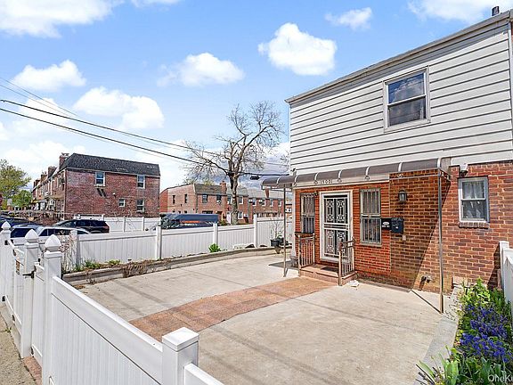 3rd image of 15001 Reeves Avenue
