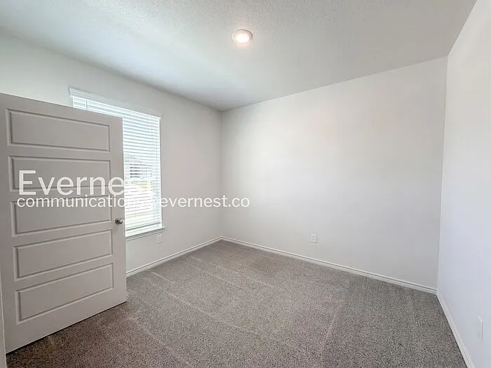 866 Freedom Cir — Photo 12