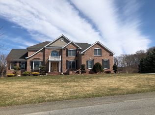 99 Logans Way, Hopewell Junction, NY 12533
