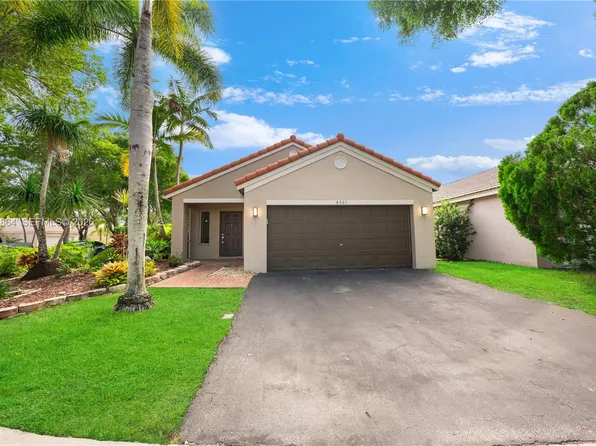 4361 Mahogany Ridge Dr, Weston, FL 33331
