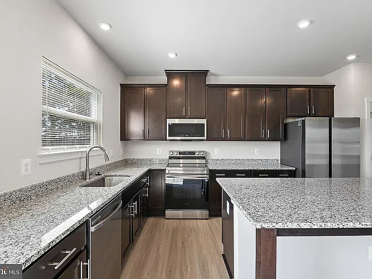47 Elmiraj Ct — Photo 3