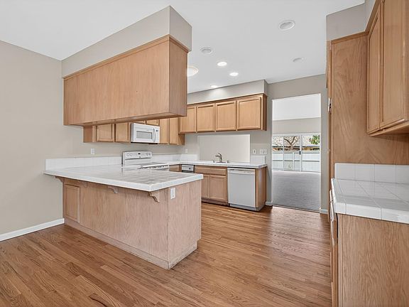 5th image of 6745 Wintergreen Court