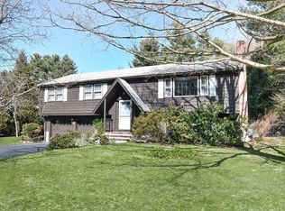 8 Rolling Ln, Wayland, MA 01778