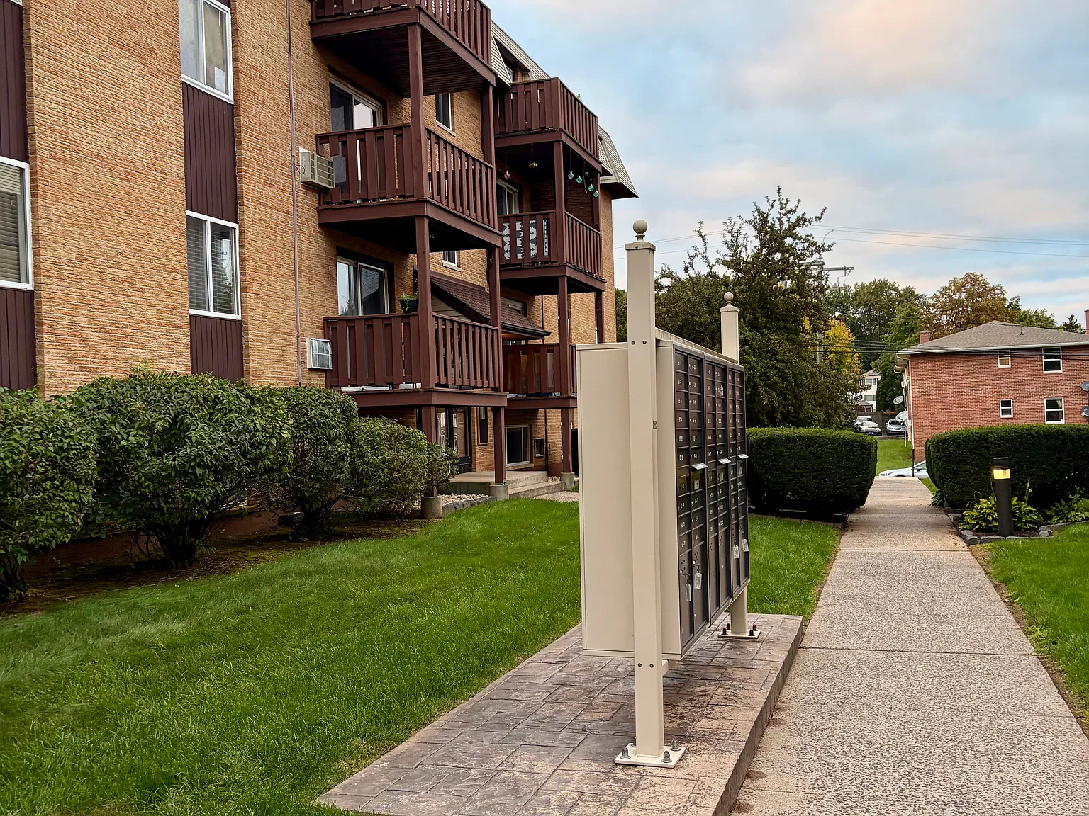 2 bed, 874 sqft, $1,800 — Photo 3