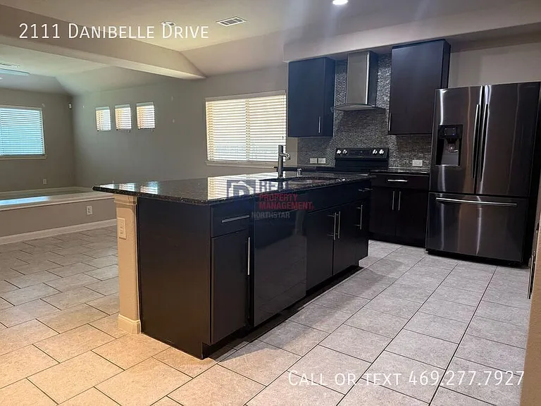 2111 Danibelle Dr — Photo 6