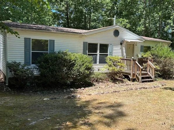 24 Tanglewood Ct, La Crosse, VA 23950
