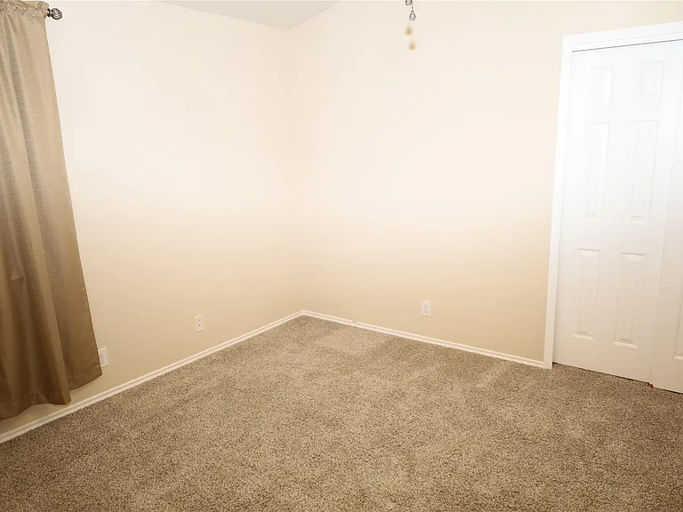 1804 Golden Arrow Ave — Photo 16