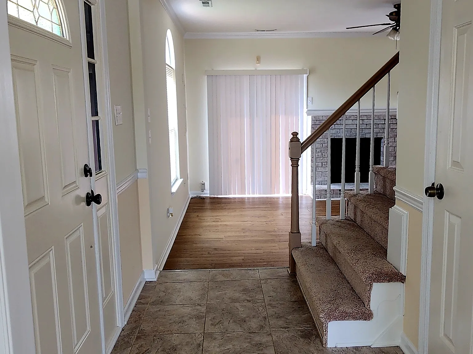 2 bed, 2.5 bath, 1456 sqft, $2,295 — Photo 2