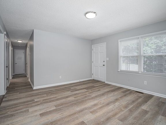 4th image of 580 Starling Way