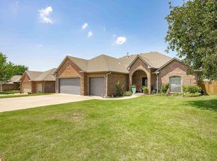 2709 NE 129th St, Edmond, OK 73013