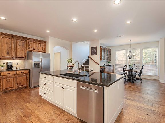 4th image of 913 Canyon Wren Dr