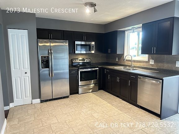 3rd image of 2073 Majestic Cres