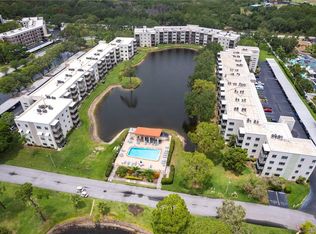 6070 80th St N UNIT 215, Saint Petersburg, FL 33709