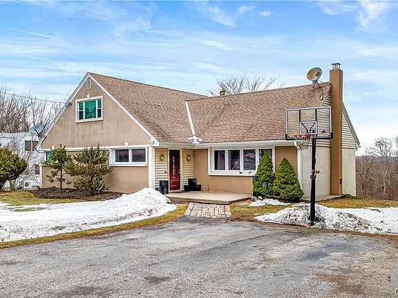 2nd image of 220 Brockway Rd