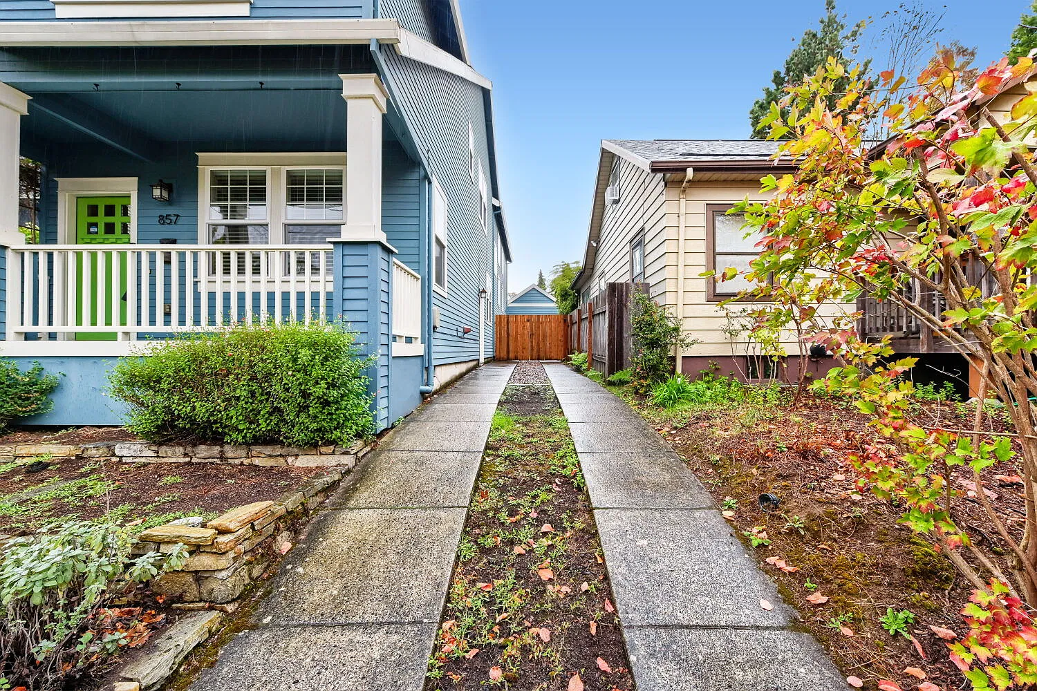 4 bed, 2.0 bath, 2092 sqft, $3,250 — Photo 3