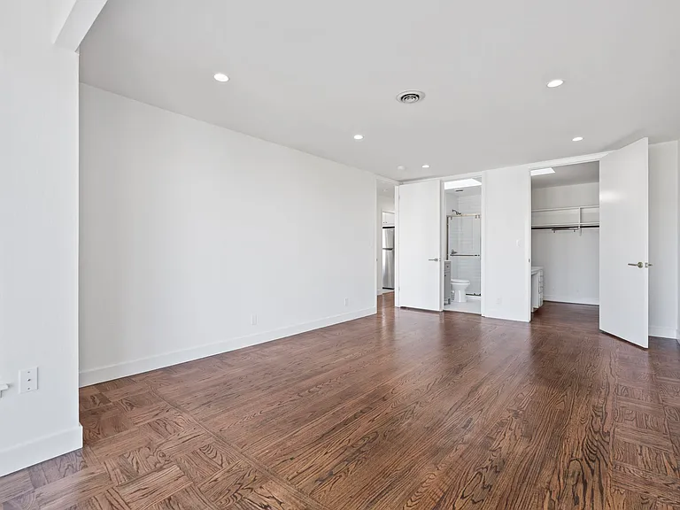 270 26th Ave #9 — Photo 9