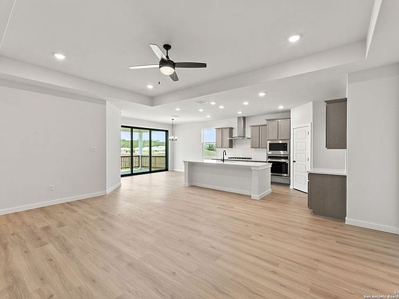 3rd image of 146 Camryn Crossing