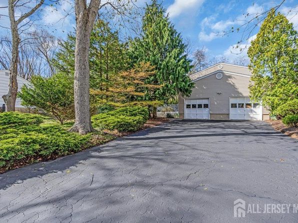 10 Kings Rd, East Brunswick, NJ 08816
