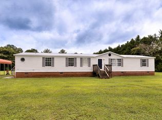6345 Legendary Ln, Wedgefield, SC 29168