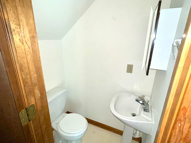4601 W Millbrook Dr #H — Photo 6