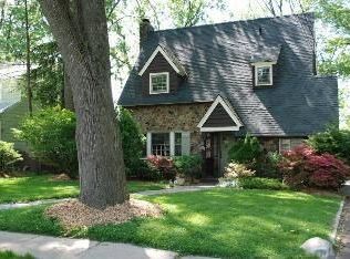 541 Summit Ave, Maplewood, NJ 07040