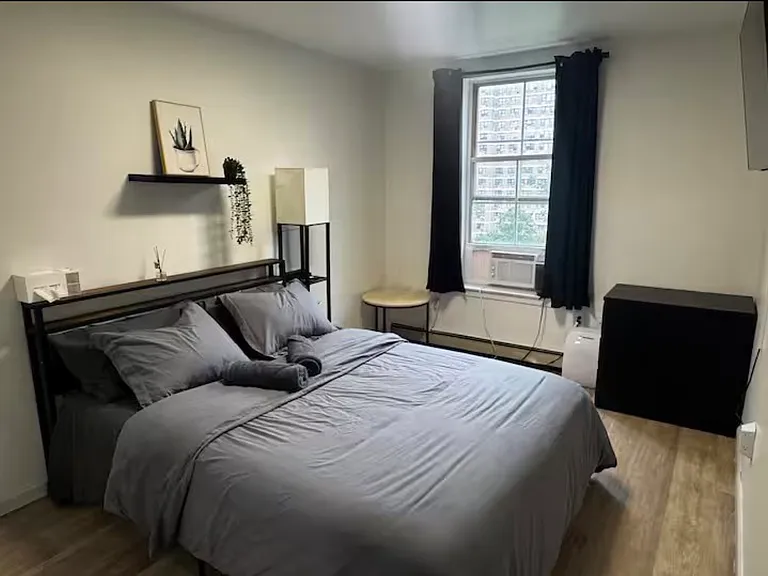 1525 Popham Ave #2 — Photo 9