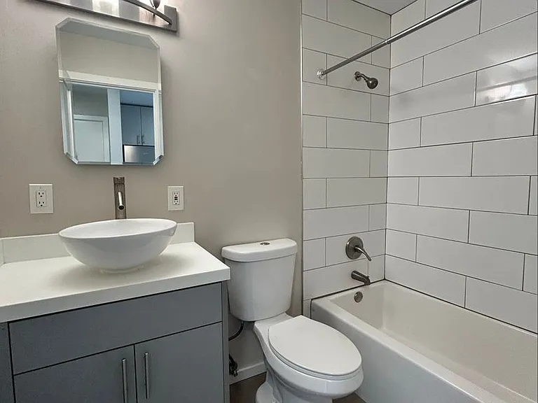 Mercer Crest Apartments — Photo 3
