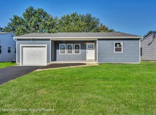 84 Brakenbury Dr, Toms River, NJ 08757