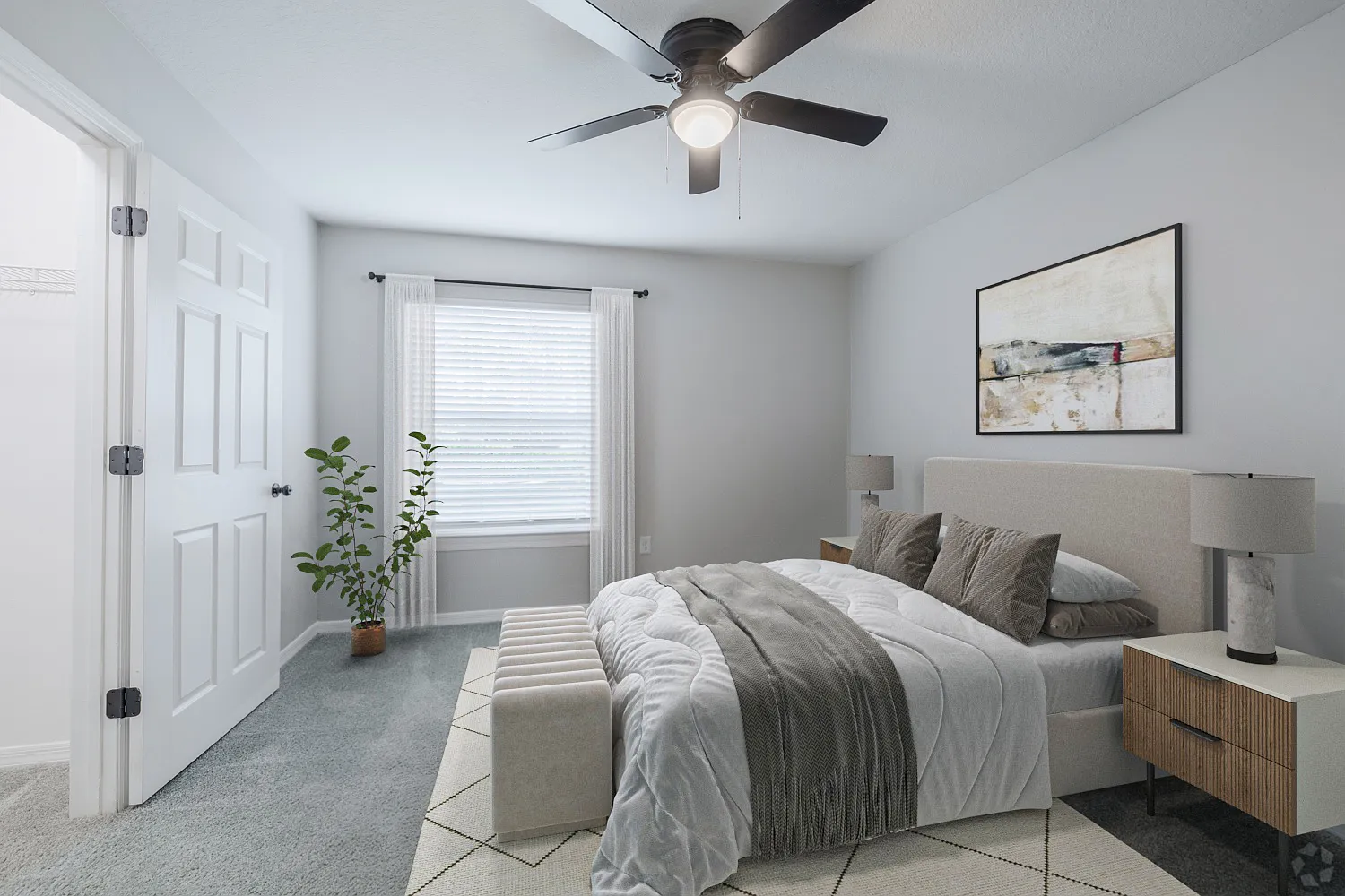 Royal Point Apartments — Photo 3