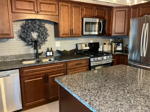 13763 Elwell Rd, Van Buren Township, MI 48111