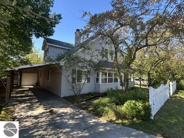 2008 Lakeview Dr, East Tawas, MI 48730